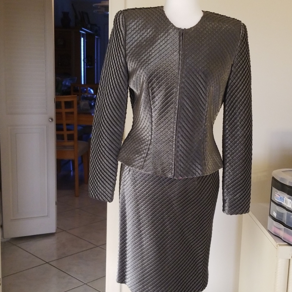 Flores & Flores snakelike vintage womans suit
